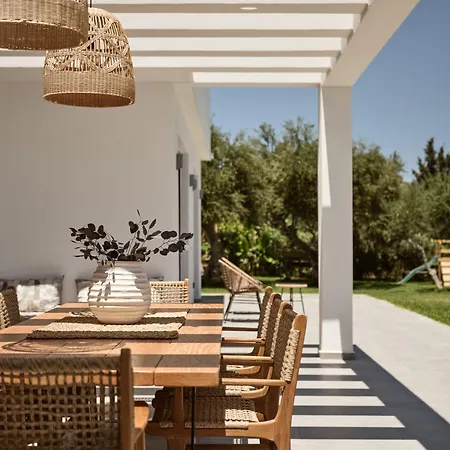 Cicada Exclusive Villa, A Sea View Gem, By Thinkvilla Akrotiri (Zakynthos)