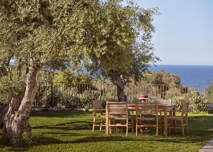 Cicada Exclusive Villa, A Sea View Gem, By Thinkvilla Akrotiri (Zakynthos)